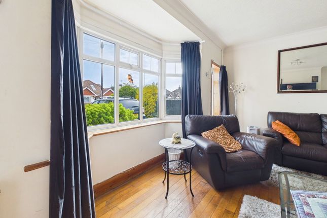 15, Cecilian Avenue, Worthing photo 4