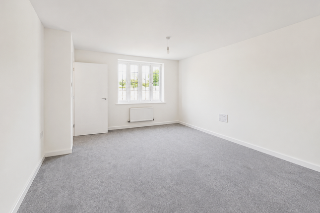 29 Ratcliffe Avenue, Cheadle photo 4