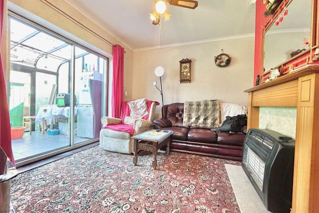 19, North Lane, Tyldesley photo 4