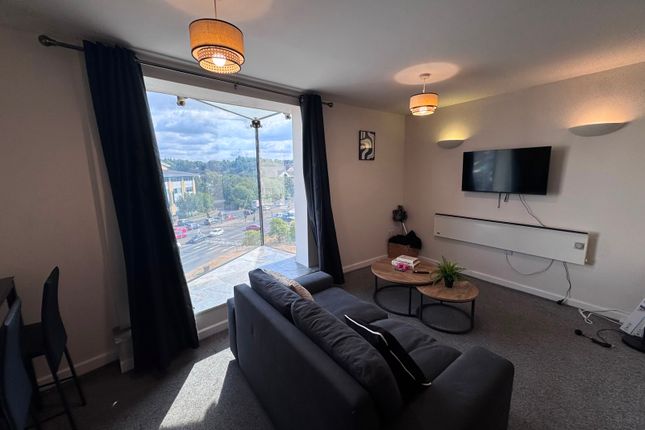 2-bed flat on The Gatehaus, 320, Leeds Road, Bradford, £35,000