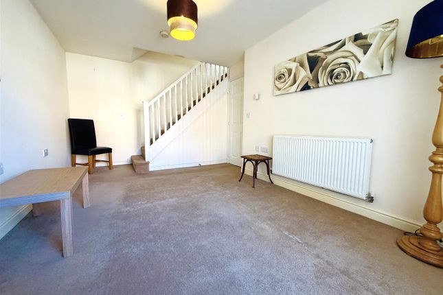 31, Willow Gardens, Selby photo 5