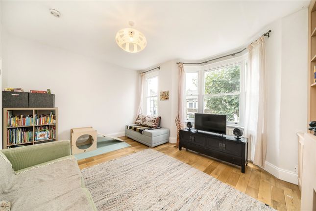 60b, Roding Road, London photo 3