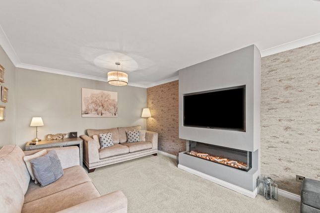 4, Blair Place, Falkirk photo 2