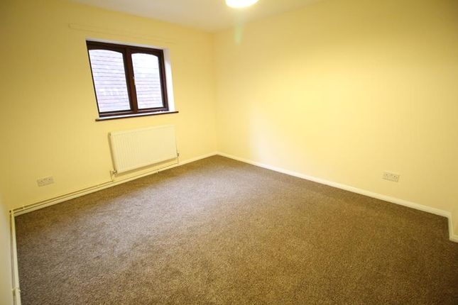 29 Shakespeare Road, Bedford photo 4
