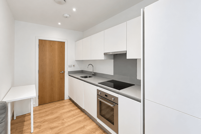 Flat 3, Maritime House, 1 Greens End, London photo 3