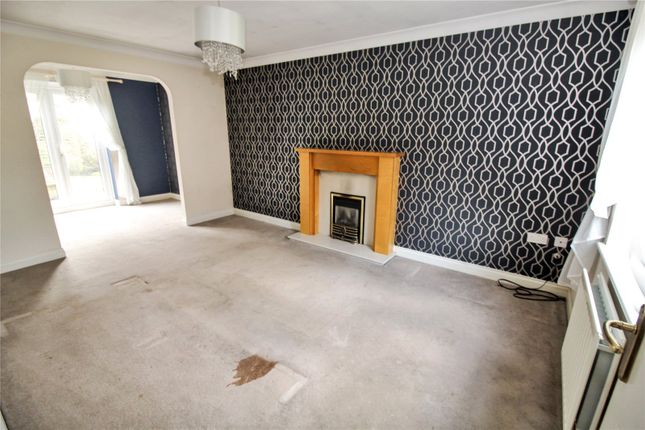 17, Stardust Crescent, Wiltshire photo 2