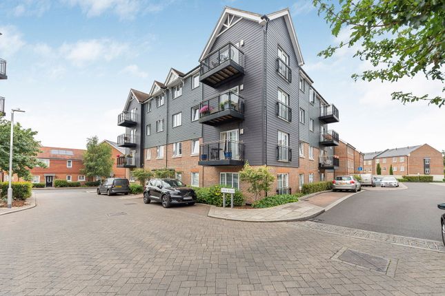 Thumbnail Flat for sale in Ashbee Court, Eden Road, Dunton Green, Sevenoaks