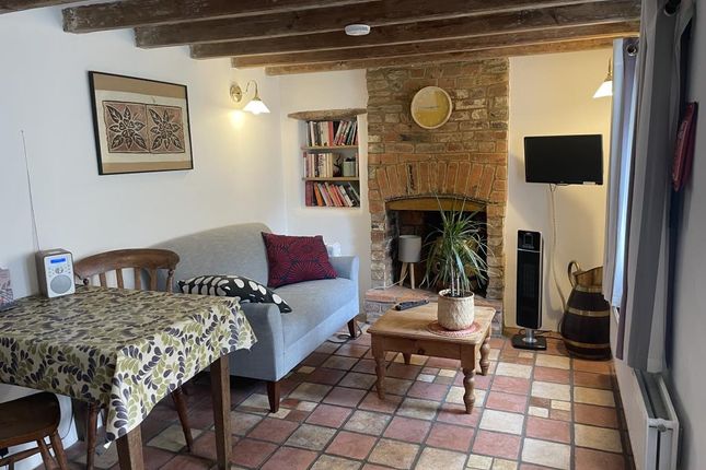 Cottage for sale in Kings Sutton, Northamptonshire