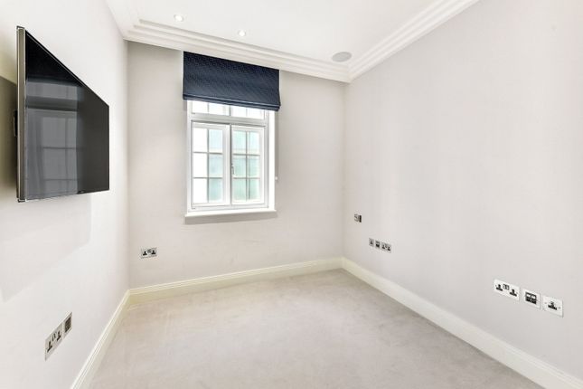 Flat to rent in Chantrey House, 4 Eccleston Street