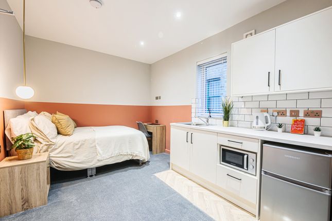 Studio flat on Room 5, 125 Mayors Walk West Town, Peterborough, £750/mo