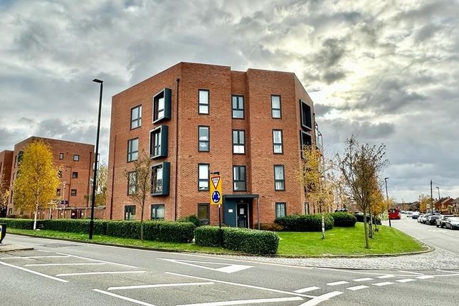 Flat for sale in Brabazon Road, Hounslow