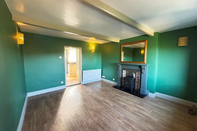 83 Carr Road Deepcar, Sheffield photo 3