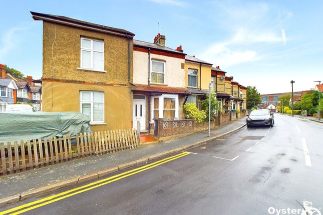 Thumbnail Terraced house to rent in The Crescent, Watford