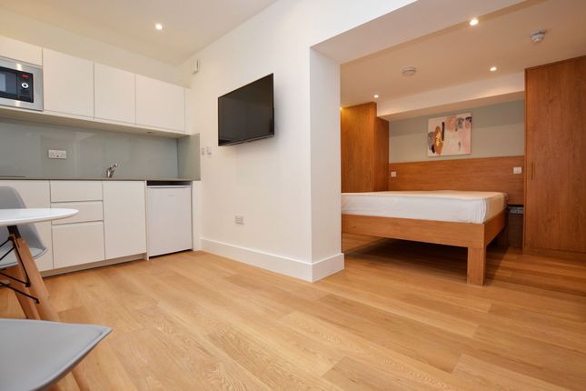 Room 7, 244 Hornsey Road, Holloway photo 2