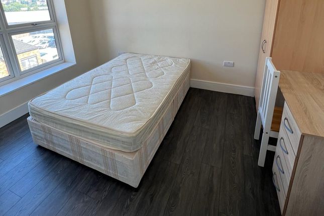 Thumbnail Room to rent in Hawkins Road, Colchester