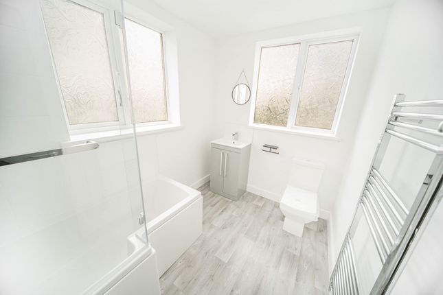 Room 2, 79 Norfolk Street, Swansea photo 2