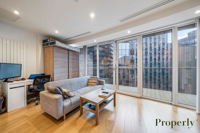 Flat to rent in Crossharbour Plaza, Arena Tower