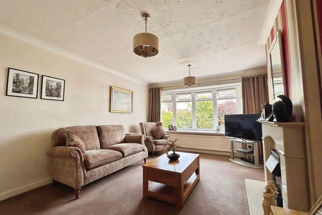 38 Maes Y Wern, Bridgend photo 2
