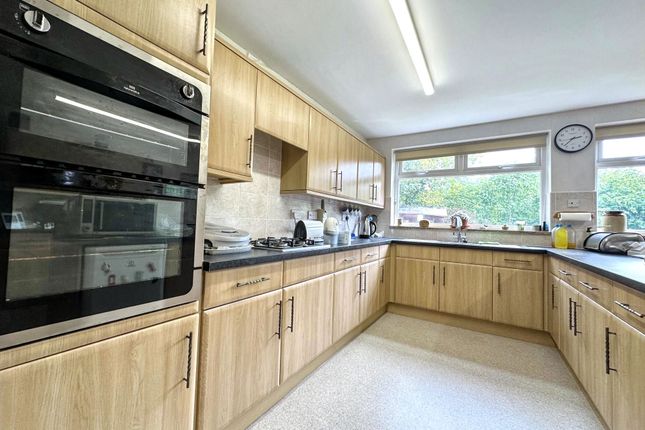 Queens Crescent, Wallsend photo 5