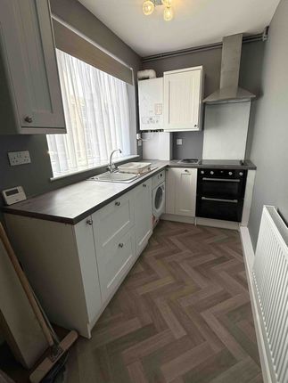 Thumbnail Flat to rent in Cottage Beck Road, Scunthorpe