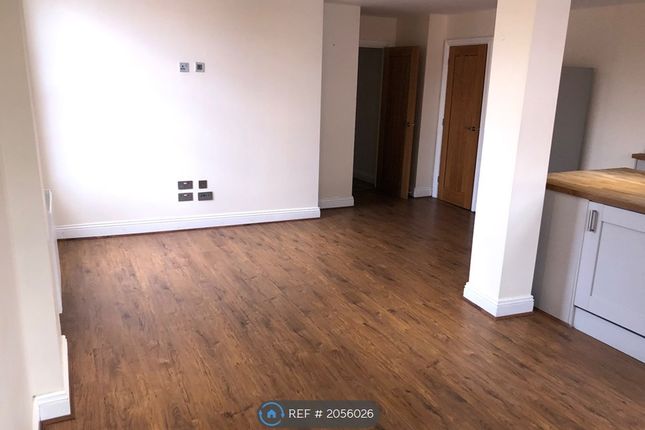 Flat to rent in St Luke's House, Gloucester