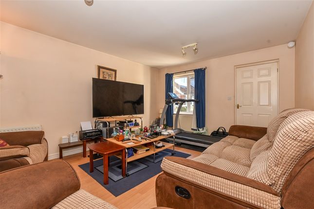 Skylark Way Kingsnorth, Ashford photo 3