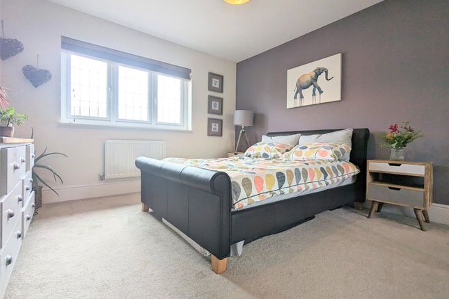 Shared accommodation to rent in Shubb Leaze, Cheswick Village, Bristol