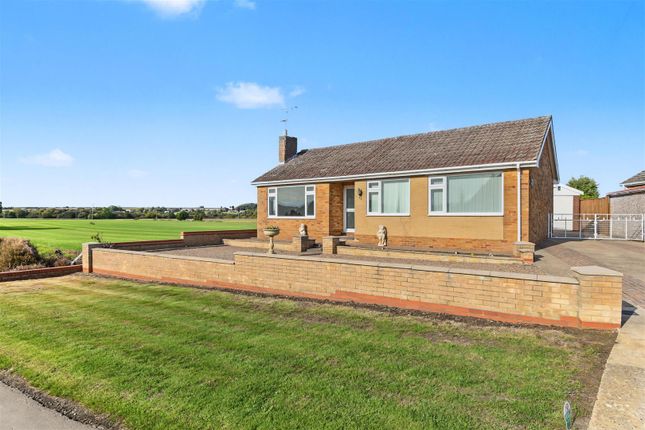 3-bed bungalow on 12, Marsh Lane, Barnetby, £250,000