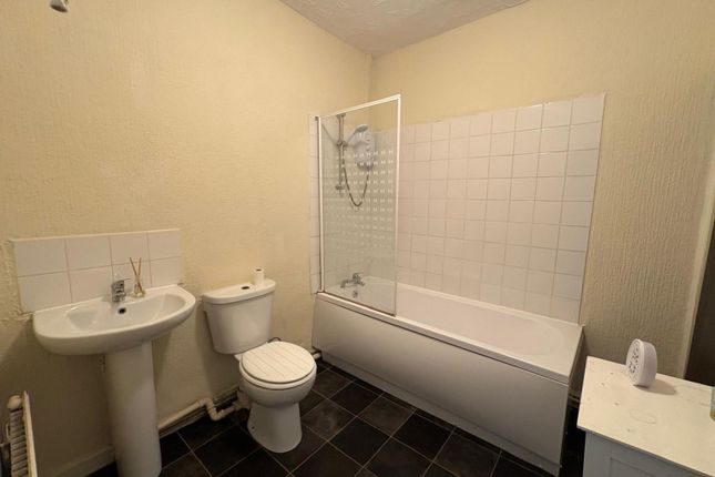 22 Brook Lane, Orrell, Wigan photo 3