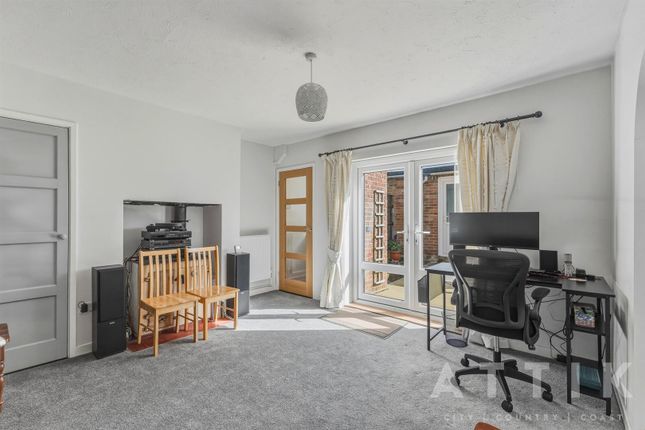 27, Southwold Road, Beccles photo 4