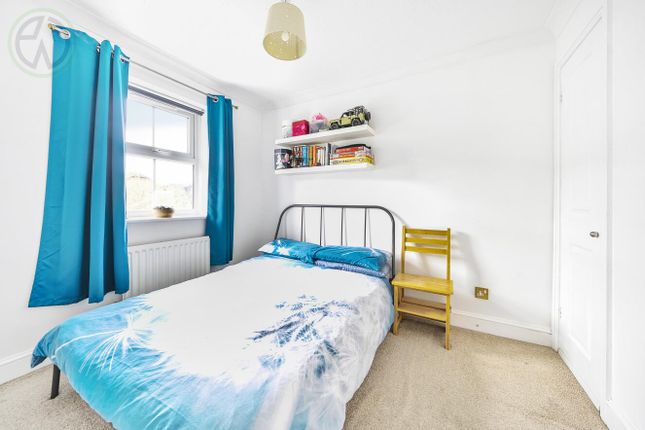 Terraced house for sale in Silbury Avenue, Mitcham