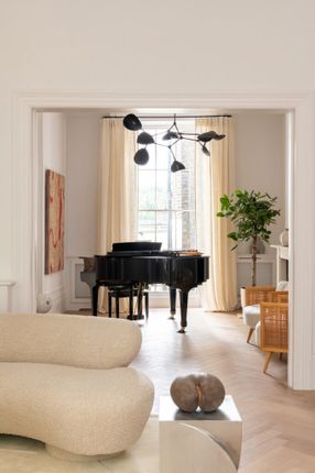 24, Connaught Square, London photo 3