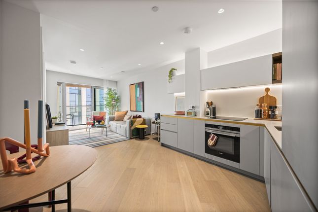 1-bed flat on Cutter Lane, London SE10, £585,000