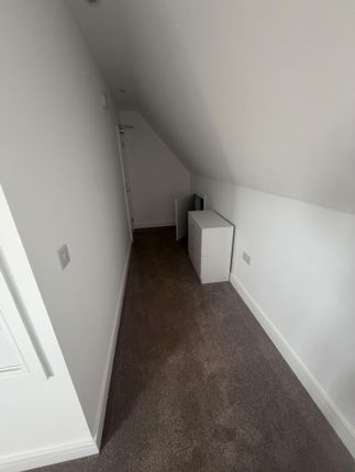 Room 4, 49 Delph Road, Spalding photo 4
