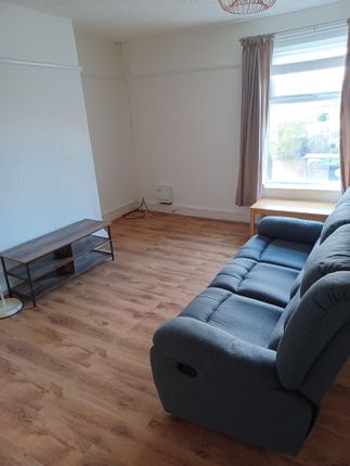 Thumbnail Flat to rent in Long Street, Manchester