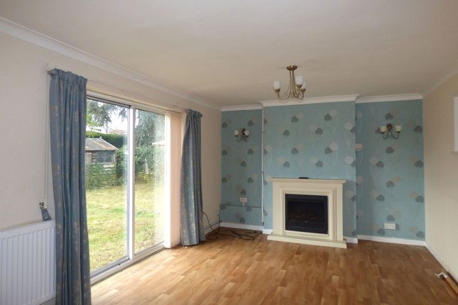 4, Hillsfield, Worcester photo 2