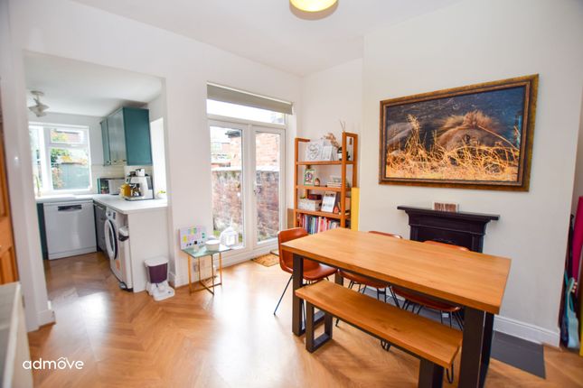 10 Victoria Avenue, Altrincham photo 4