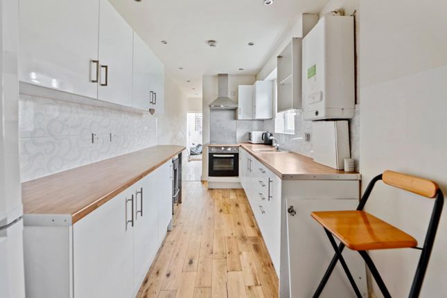 End terrace house for sale in Homerton High Street, London
