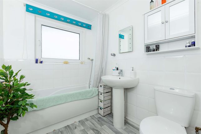 35, Kipling Avenue, Goring-by-Sea,Worthing photo 4