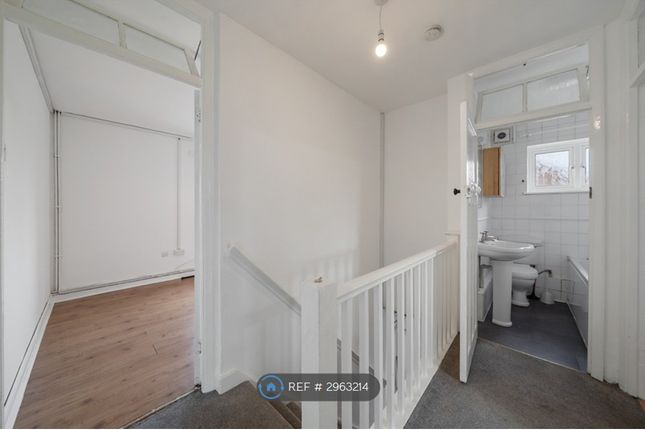 Ferndown Road, London photo 5
