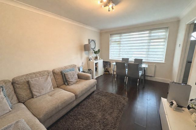 9, West View Court, Borehamwood photo 2