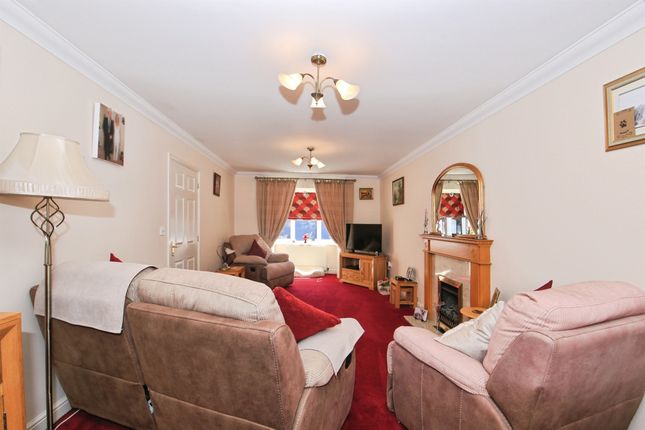 16, Oxford Gardens, Peterborough photo 4