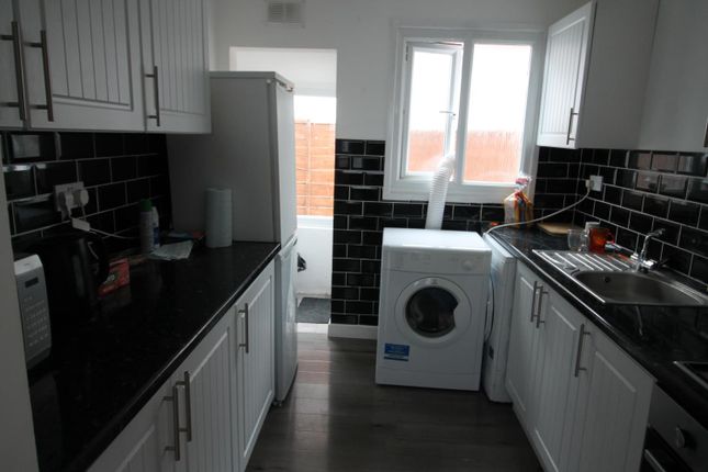 Property For Sale In Cornflower Road Jaywick Clacton On Sea Co15 Buy Properties In Cornflower Road Jaywick Clacton On Sea Co15 Zoopla