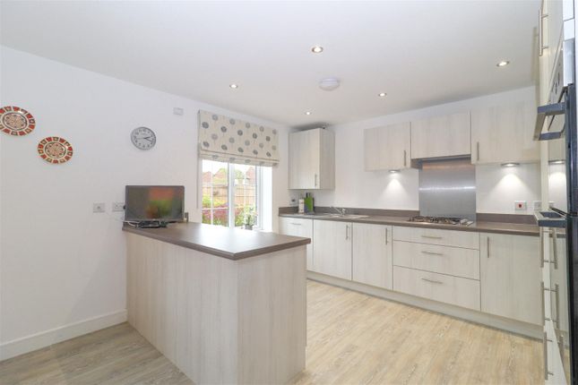 3, Miller Avenue, Pontefract photo 3