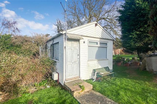 Thumbnail Mobile/park home for sale in Fourth Avenue, Eastchurch, Sheerness, Kent