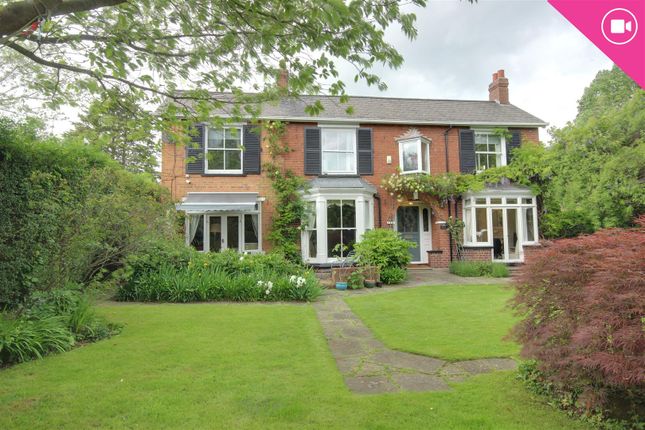 Cottage for sale in Great Gutter Lane, Willerby, Hull