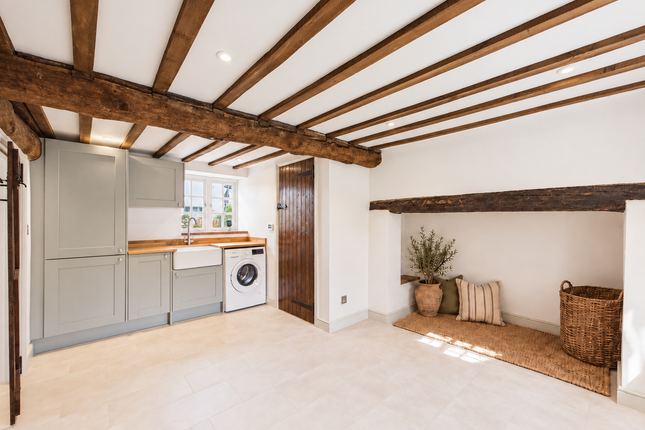 3 The Spinney, High Wycombe photo 3