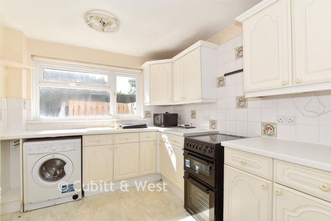 2-bed flat on Pevensey House, Castle Close, Reigate, £250,000