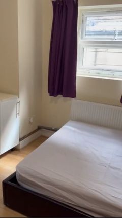 Thumbnail Studio to rent in Cowley Road, London