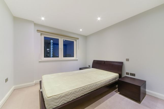 Flat to rent in Sesame Apartments, Holman Road, Battersea